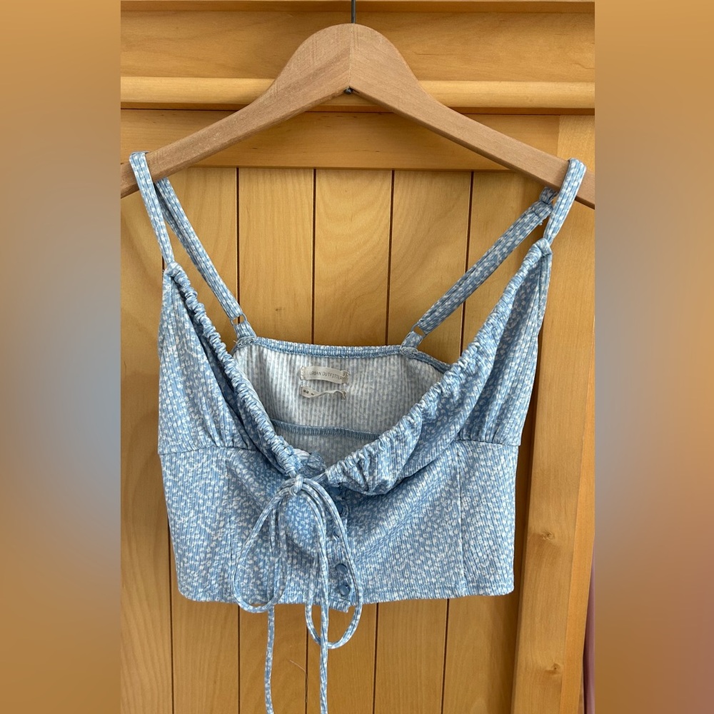 URBAN OUTFITTERS CROP TANK